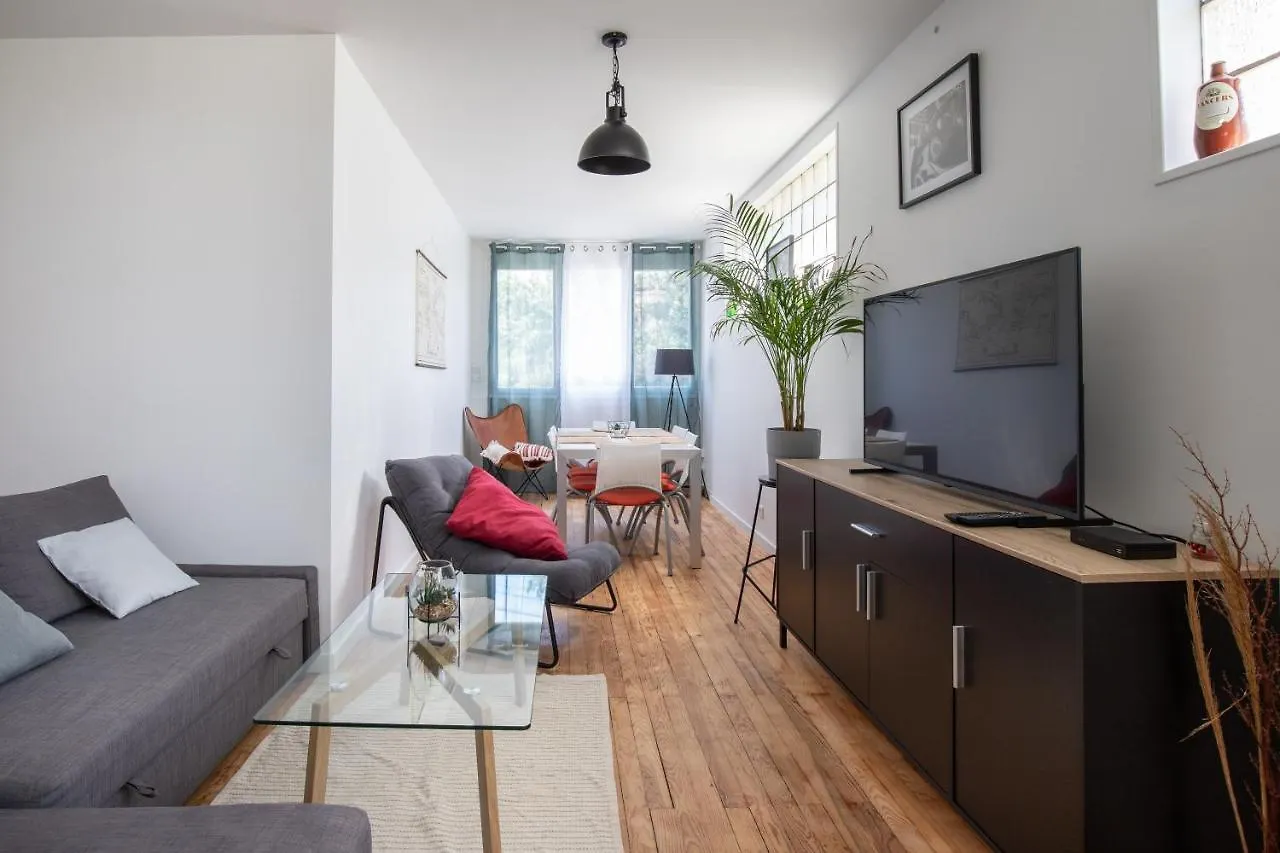 *Le Cosy* 3 Chambres Hypercentre - Parking - Wifi contacts